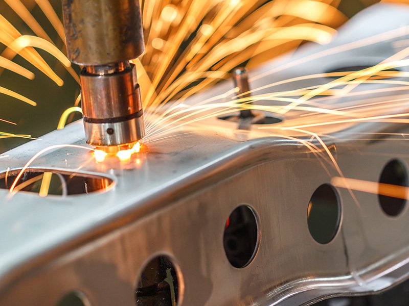 3D cutting of shaped parts